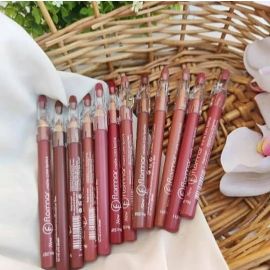 Flormar lip pencil with sharpener