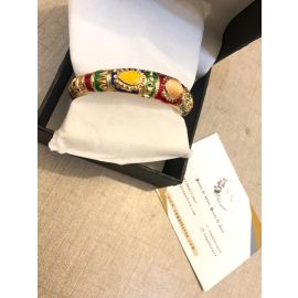 Stylish One Hand Kara